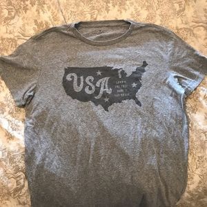 American eagle USA T-shirt (L)